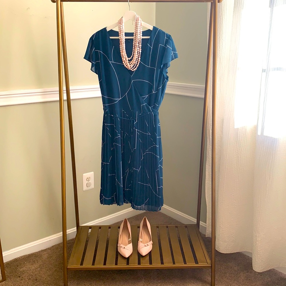 Ann Taylor Geo Chiffon Wrap Dress. Size 16.